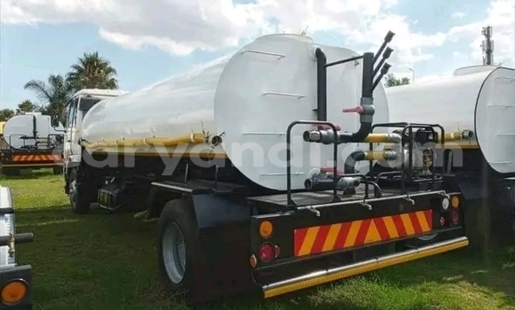 Acheter Occasion Utilitaire Nissan UD Autre à Isoka, Nord Acheter Occasion Utilitaire Nissan UD Autre à Isoka, Nord