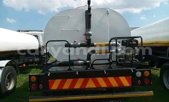 Acheter Occasion Utilitaire Nissan UD Autre à Isoka, Nord Acheter Occasion Utilitaire Nissan UD Autre à Isoka, Nord