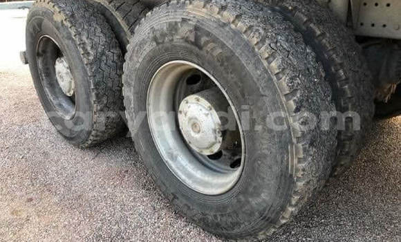 Acheter Occasion Utilitaire Mercedes–Benz Tipper Autre à Isoka, Nord Acheter Occasion Utilitaire Mercedes–Benz Tipper Autre à Isoka, Nord