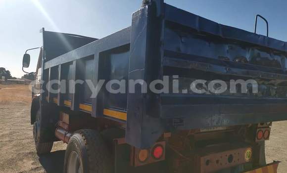 Acheter Occasion Utilitaire Mercedes–Benz Tipper Autre à Isoka, Nord Acheter Occasion Utilitaire Mercedes–Benz Tipper Autre à Isoka, Nord