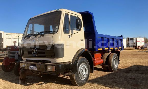 Acheter Occasion Utilitaire Mercedes–Benz Tipper Autre à Isoka, Nord Acheter Occasion Utilitaire Mercedes–Benz Tipper Autre à Isoka, Nord
