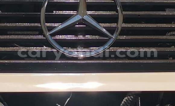 Acheter Occasion Utilitaire Mercedes–Benz Tipper Autre à Isoka, Nord Acheter Occasion Utilitaire Mercedes–Benz Tipper Autre à Isoka, Nord