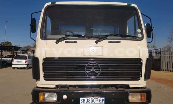 Acheter Occasion Utilitaire Mercedes–Benz Tipper Autre à Isoka, Nord Acheter Occasion Utilitaire Mercedes–Benz Tipper Autre à Isoka, Nord