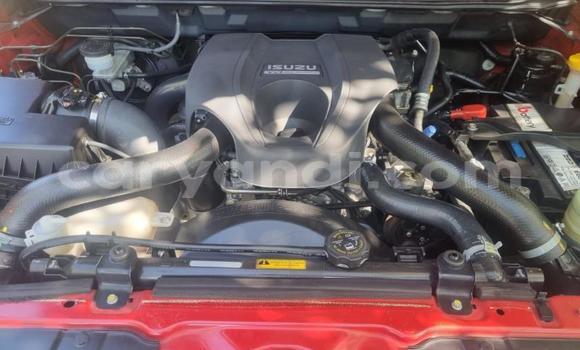 Acheter Occasion Voiture Isuzu KB Rouge à Lusaka, Zambie Acheter Occasion Voiture Isuzu KB Rouge à Lusaka, Zambie