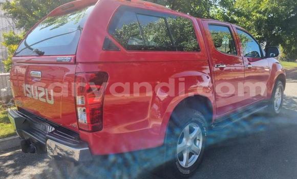 Acheter Occasion Voiture Isuzu KB Rouge à Lusaka, Zambie Acheter Occasion Voiture Isuzu KB Rouge à Lusaka, Zambie