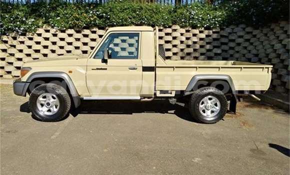 Buy Used Toyota Land Cruiser Beige Car in Lusaka in Zambia Buy Used Toyota Land Cruiser Beige Car in Lusaka in Zambia