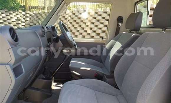 Buy Used Toyota Land Cruiser Beige Car in Lusaka in Zambia Buy Used Toyota Land Cruiser Beige Car in Lusaka in Zambia