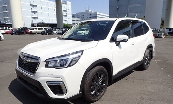 Nunua Ilio tumika Subaru Forester Nyeupe Gari ndani ya Lusaka nchini Zambia