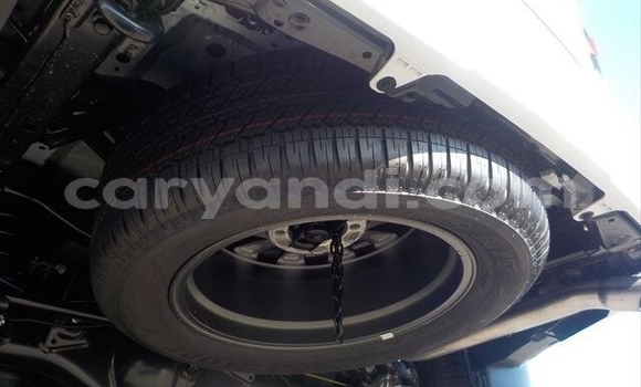 Acheter Occasion Voiture Toyota Land Cruiser Prado Blanc à Lusaka, Zambie Acheter Occasion Voiture Toyota Land Cruiser Prado Blanc à Lusaka, Zambie