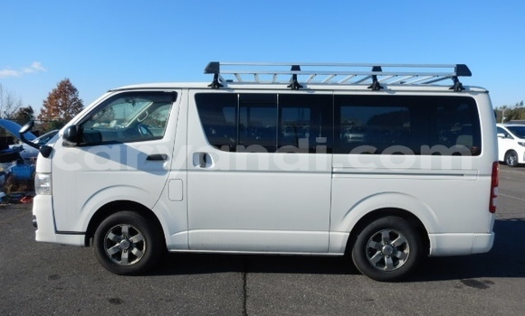 Acheter Occasion Voiture Toyota Hiace Blanc à Lusaka, Zambie Acheter Occasion Voiture Toyota Hiace Blanc à Lusaka, Zambie