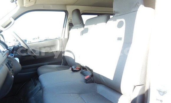 Acheter Occasion Voiture Toyota Hiace Blanc à Lusaka, Zambie Acheter Occasion Voiture Toyota Hiace Blanc à Lusaka, Zambie
