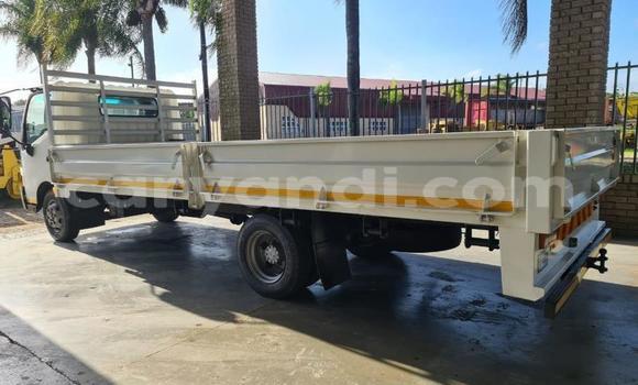 Tenga Tsaru Hino 300 Series Chena Rori in Lusaka in Zambia Tenga Tsaru Hino 300 Series Chena Rori in Lusaka in Zambia