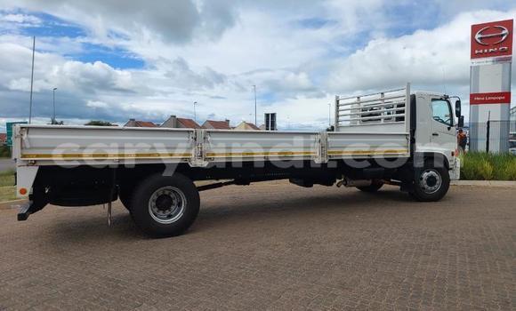 Buy Used Hino 300 Series White Truck in Lusaka in Zambia Buy Used Hino 300 Series White Truck in Lusaka in Zambia
