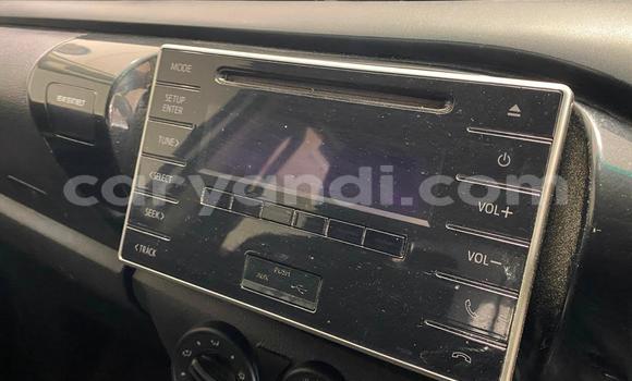 Acheter Occasion Voiture Toyota Hilux Blanc à Lusaka, Zambie Acheter Occasion Voiture Toyota Hilux Blanc à Lusaka, Zambie