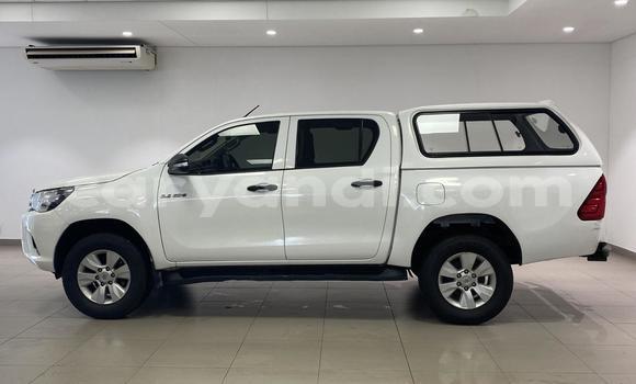Acheter Occasion Voiture Toyota Hilux Blanc à Lusaka, Zambie Acheter Occasion Voiture Toyota Hilux Blanc à Lusaka, Zambie