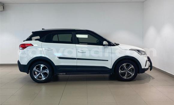 Nunua Ilio tumika Hyundai Creta Nyeupe Gari ndani ya Lusaka nchini Zambia Nunua Ilio tumika Hyundai Creta Nyeupe Gari ndani ya Lusaka nchini Zambia