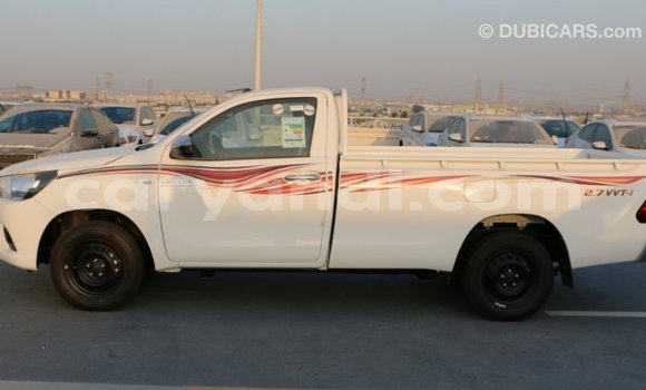 Acheter Import Voiture Toyota Hilux Blanc à Import - Dubai, Zambie Acheter Import Voiture Toyota Hilux Blanc à Import - Dubai, Zambie