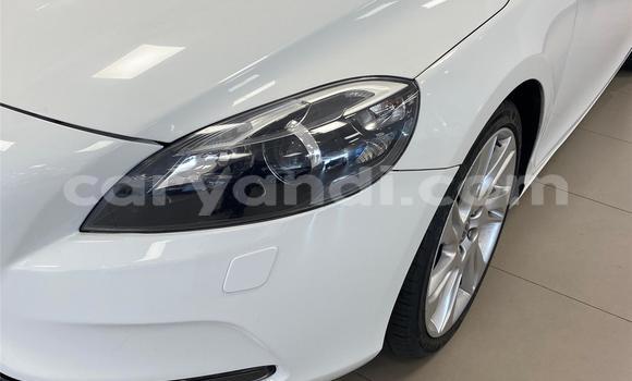 Buy Used Volvo V40 White Car in Chingola in Zambia Buy Used Volvo V40 White Car in Chingola in Zambia