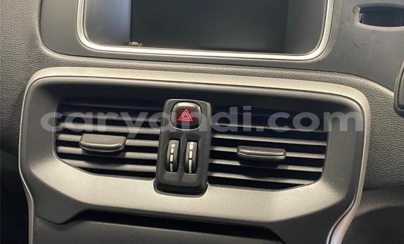 Buy Used Volvo V40 White Car in Chingola in Zambia Buy Used Volvo V40 White Car in Chingola in Zambia