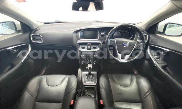 Buy Used Volvo V40 White Car in Chingola in Zambia Buy Used Volvo V40 White Car in Chingola in Zambia