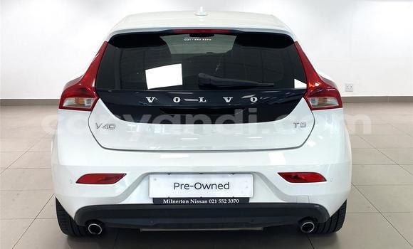 Buy Used Volvo V40 White Car in Chingola in Zambia Buy Used Volvo V40 White Car in Chingola in Zambia