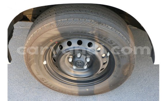 Acheter Import Voiture Toyota Hilux Blanc à Import - Dubai, Zambie Acheter Import Voiture Toyota Hilux Blanc à Import - Dubai, Zambie