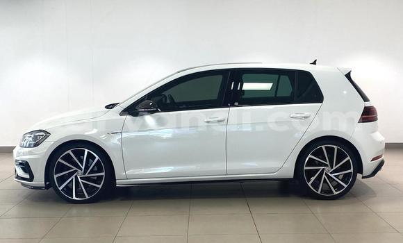 Buy Used Volkswagen Golf R White Car in Lusaka in Zambia Buy Used Volkswagen Golf R White Car in Lusaka in Zambia