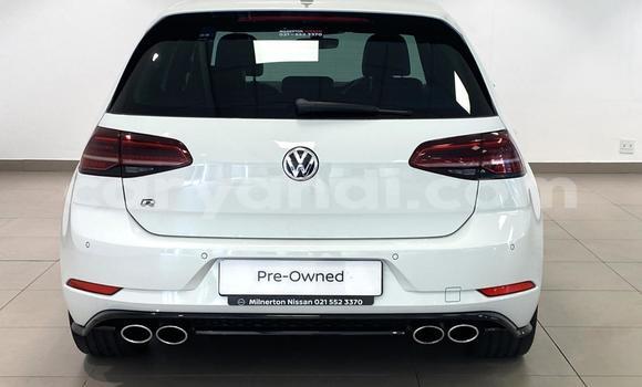 Buy Used Volkswagen Golf R White Car in Lusaka in Zambia Buy Used Volkswagen Golf R White Car in Lusaka in Zambia
