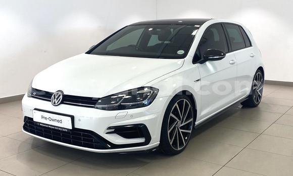 Buy Used Volkswagen Golf R White Car in Lusaka in Zambia Buy Used Volkswagen Golf R White Car in Lusaka in Zambia