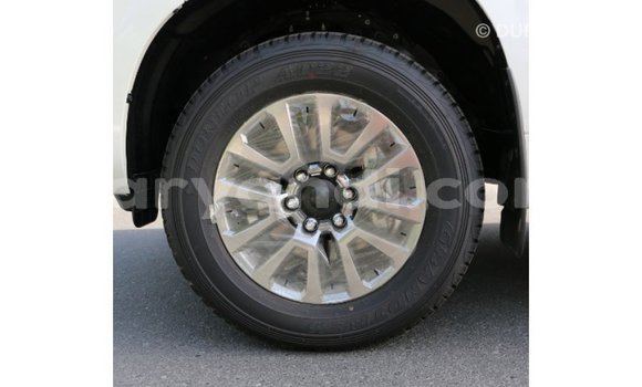 Acheter Import Voiture Toyota Prado Blanc à Import - Dubai, Zambie Acheter Import Voiture Toyota Prado Blanc à Import - Dubai, Zambie