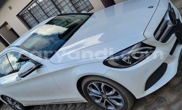 Acheter Occasion Voiture Mercedes‒Benz C–Class Blanc à Lusaka, Zambie Acheter Occasion Voiture Mercedes‒Benz C–Class Blanc à Lusaka, Zambie
