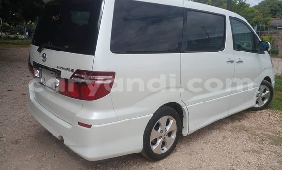 Nunua Ilio tumika Toyota Alphard Nyeupe Gari ndani ya Lusaka nchini Zambia