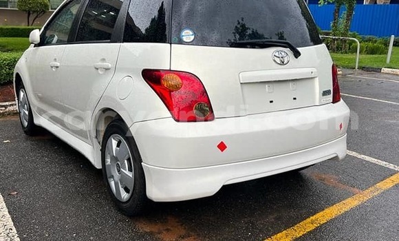 Acheter Occasion Voiture Toyota IST Blanc à Lusaka, Zambie Acheter Occasion Voiture Toyota IST Blanc à Lusaka, Zambie