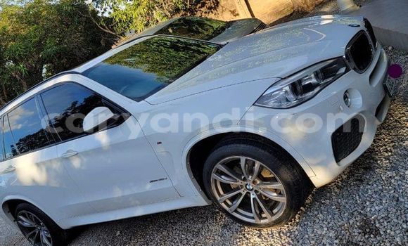Acheter Occasion Voiture BMW X5 Blanc à Lusaka, Zambie Acheter Occasion Voiture BMW X5 Blanc à Lusaka, Zambie