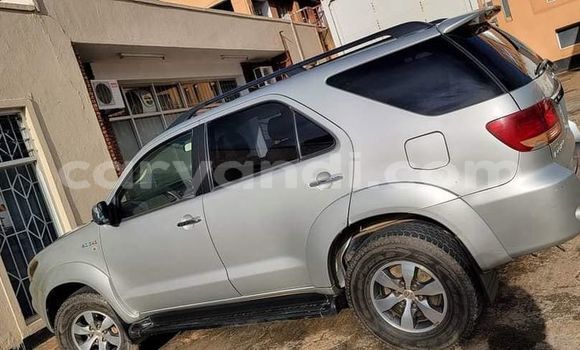 Tenga Tsaru Toyota Fortuner Sirivha Mota in Lusaka in Zambia