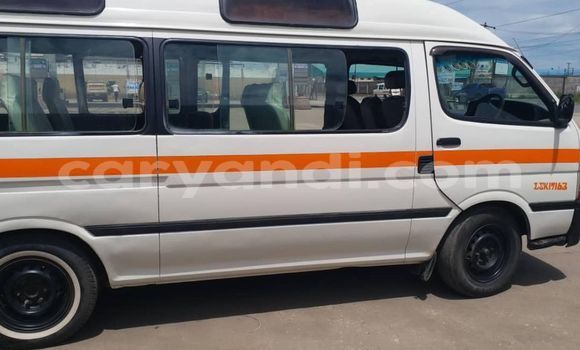 Tenga Tsaru Toyota Hiace Chena Mota in Lusaka in Zambia Tenga Tsaru Toyota Hiace Chena Mota in Lusaka in Zambia