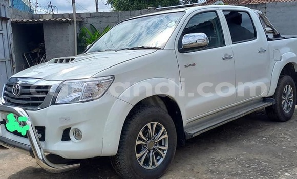 Tenga Tsaru Toyota Hilux Chena Mota in Lusaka in Zambia Tenga Tsaru Toyota Hilux Chena Mota in Lusaka in Zambia