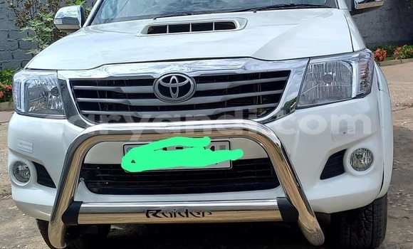 Tenga Tsaru Toyota Hilux Chena Mota in Lusaka in Zambia Tenga Tsaru Toyota Hilux Chena Mota in Lusaka in Zambia