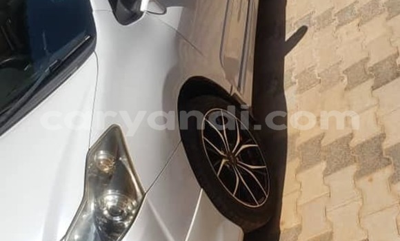 Acheter Occasion Voiture Toyota Blade Blanc à Lusaka, Zambie Acheter Occasion Voiture Toyota Blade Blanc à Lusaka, Zambie
