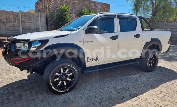 Nunua Ilio tumika Toyota Hilux Nyeupe Gari ndani ya Lusaka nchini Zambia