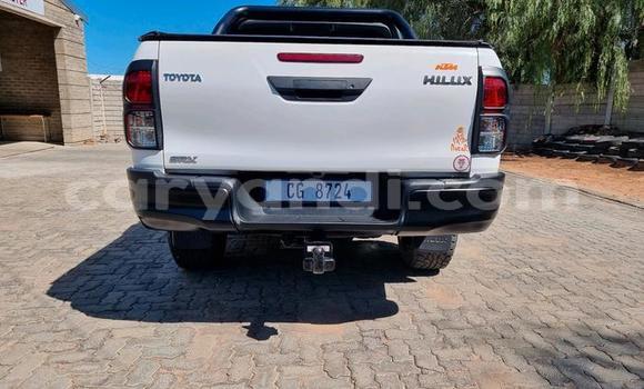 Tenga Tsaru Toyota Hilux Chena Mota in Lusaka in Zambia Tenga Tsaru Toyota Hilux Chena Mota in Lusaka in Zambia