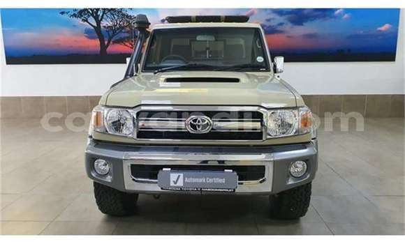 Acheter Occasion Voiture Toyota Land Cruiser Beige à Lusaka, Zambie Acheter Occasion Voiture Toyota Land Cruiser Beige à Lusaka, Zambie