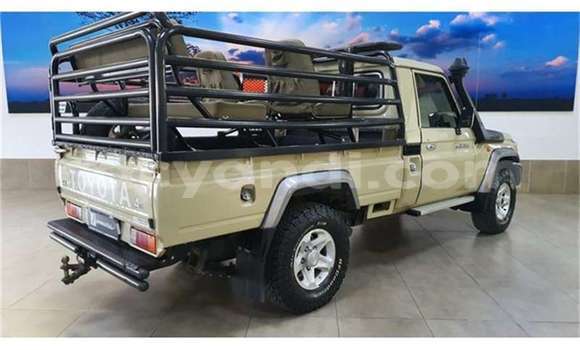Acheter Occasion Voiture Toyota Land Cruiser Beige à Lusaka, Zambie Acheter Occasion Voiture Toyota Land Cruiser Beige à Lusaka, Zambie