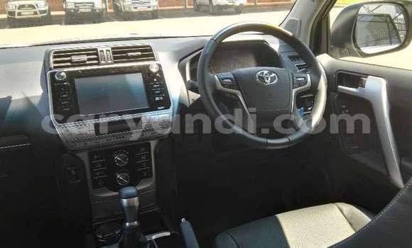 Acheter Occasion Voiture Toyota Land Cruiser Prado Blanc à Lusaka, Zambie Acheter Occasion Voiture Toyota Land Cruiser Prado Blanc à Lusaka, Zambie