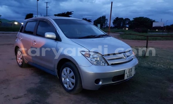 Acheter Occasion Voiture Toyota IST Gris à Lusaka, Zambie Acheter Occasion Voiture Toyota IST Gris à Lusaka, Zambie