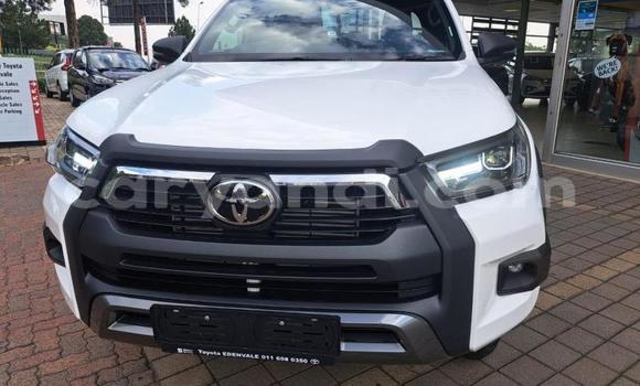 Buy Used Toyota Hilux White Car in Lusaka in Zambia Buy Used Toyota Hilux White Car in Lusaka in Zambia