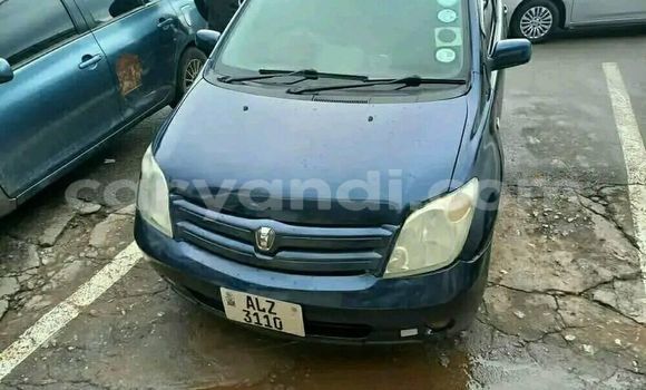 Acheter Occasion Voiture Toyota IST Bleu à Kitwe, Zambie