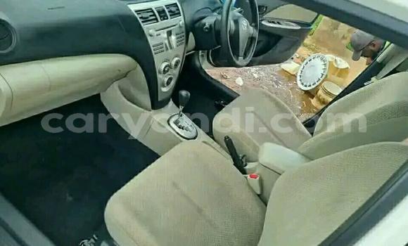 Acheter Occasion Voiture Toyota Belta Blanc à Kitwe, Zambie Acheter Occasion Voiture Toyota Belta Blanc à Kitwe, Zambie