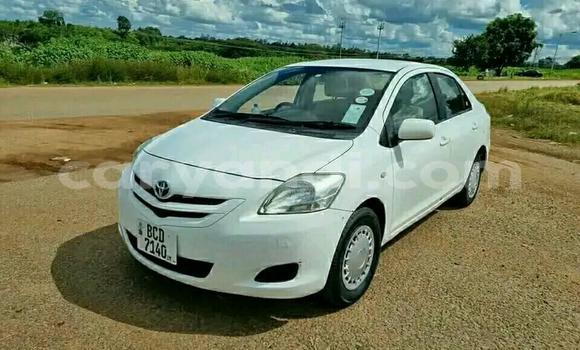 Acheter Occasion Voiture Toyota Belta Blanc à Kitwe, Zambie Acheter Occasion Voiture Toyota Belta Blanc à Kitwe, Zambie