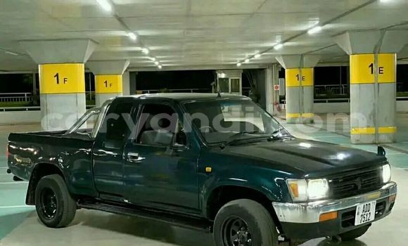 Acheter Occasion Voiture Toyota Hilux Noir à Kitwe, Zambie